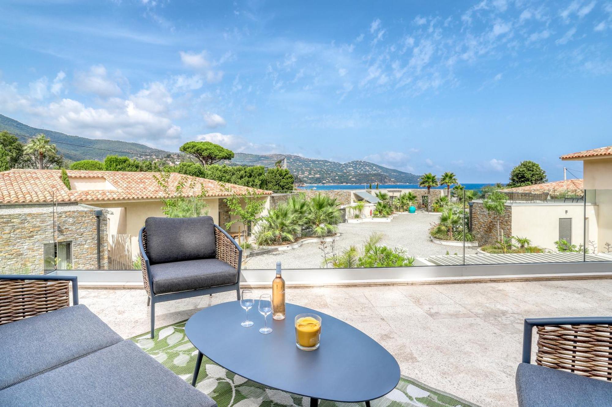 Akwabay - Les Villas Du Cap Le Lavandou Exterior photo